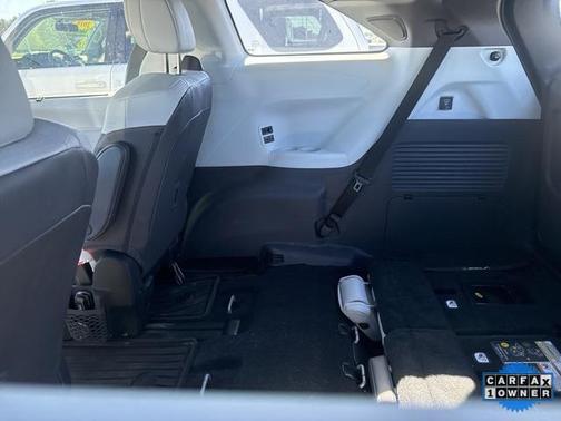 2022 Toyota Sienna XSE 7 Passenger