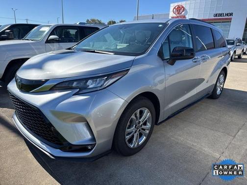 2022 Toyota Sienna XSE 7 Passenger