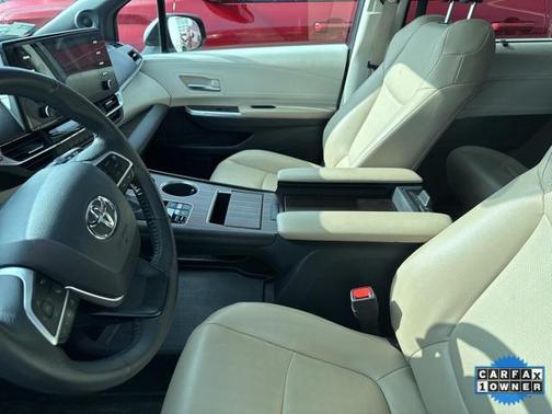 2022 Toyota Sienna XLE 7 Passenger