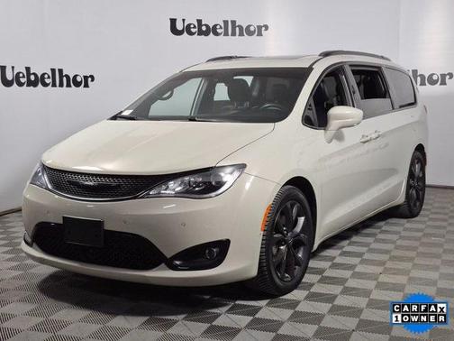 2020 Chrysler Pacifica Touring-L Plus