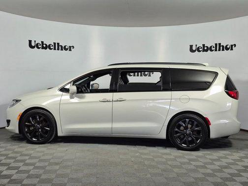 2020 Chrysler Pacifica Touring-L Plus