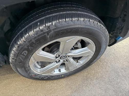 2021 Toyota RAV4 Hybrid XLE Premium