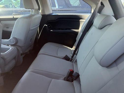 Crystal Black Pearl 2022 Honda Odyssey EX-L