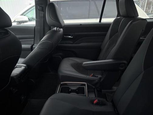 2024 Toyota Grand Highlander Hybrid Limited MAX