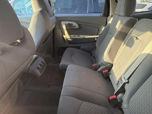 2011 Chevrolet Traverse LS