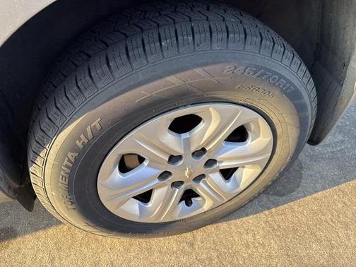 2011 Chevrolet Traverse LS