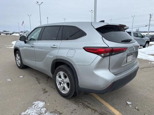 2023 Toyota Highlander LE