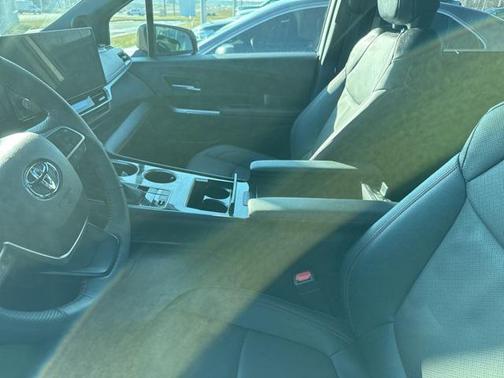 2025 Toyota Sienna XSE 7 Passenger