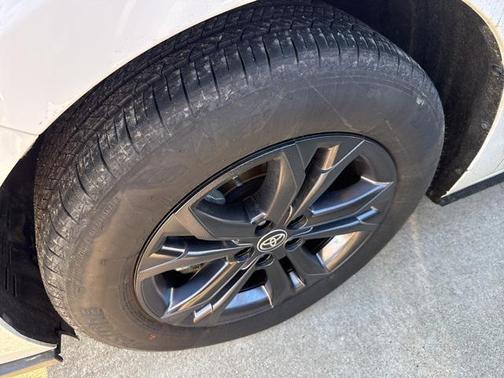 2025 Toyota Sienna XSE 7 Passenger