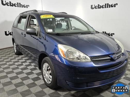 2004 Toyota Sienna CE