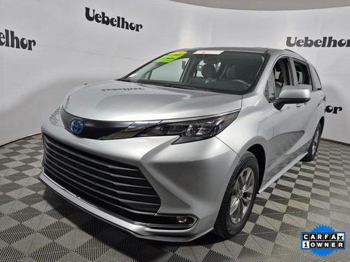 2024 Toyota Sienna XLE