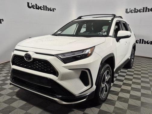 2025 Toyota RAV4 Hybrid SE