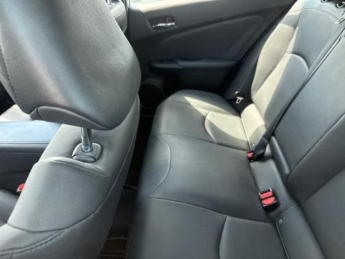 2021 Toyota Prius L