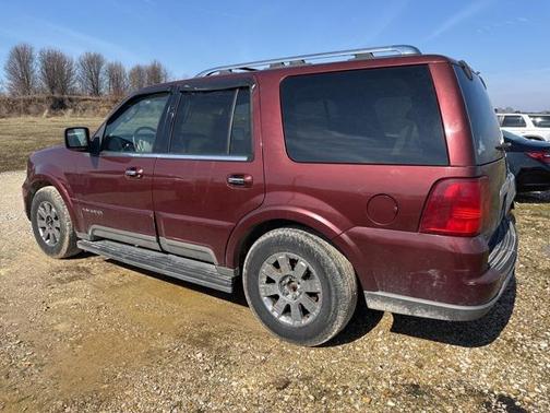 2003 Lincoln Navigator Base