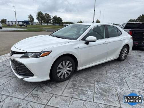 2019 Toyota Camry Hybrid LE