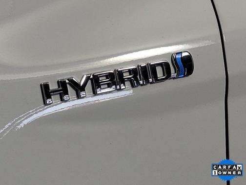 2019 Toyota Camry Hybrid LE