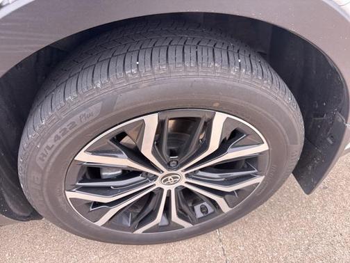 2023 Toyota Crown XLE