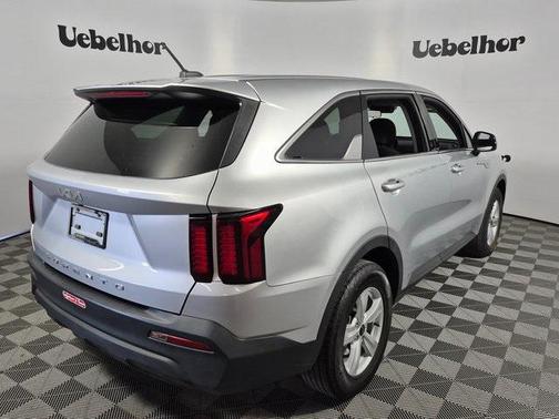 2022 Kia Sorento LX