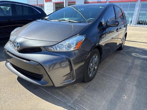 2016 Toyota Prius v Two