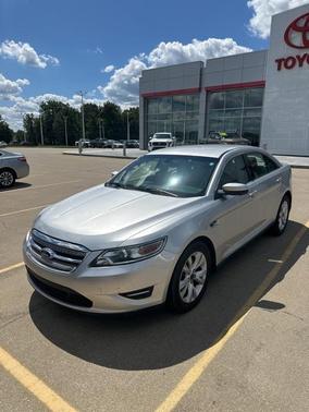 2011 Ford Taurus SEL
