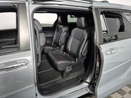 2023 Toyota Sienna XSE 7 Passenger