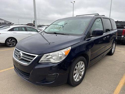 Mariner Blue 2014 Volkswagen Routan SE