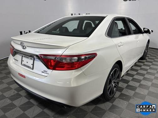 2016 Toyota Camry SE w/Special Edition Pkg