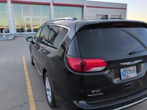2018 Chrysler Pacifica Touring-L Plus