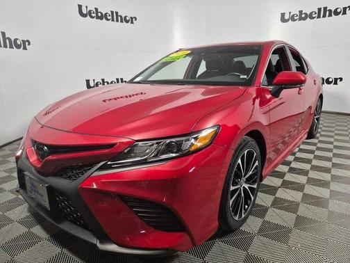 2020 Toyota Camry SE