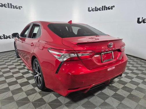 2020 Toyota Camry SE