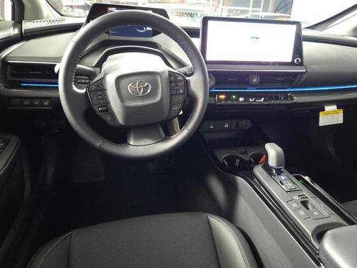 2025 Toyota Prius L