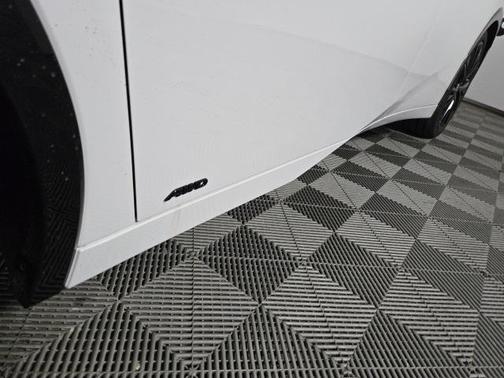 2025 Toyota Prius L