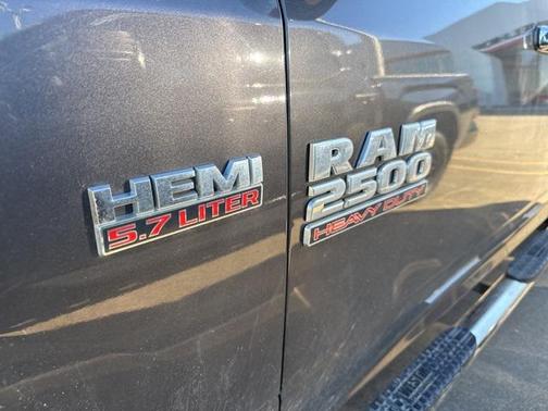 2017 RAM 2500 SLT Crew Cab 4x4 6'4' Box