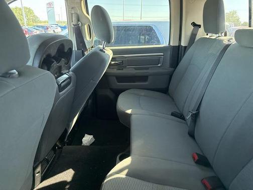 2017 RAM 2500 SLT Crew Cab 4x4 6'4' Box