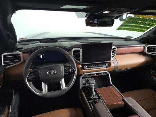 2025 Toyota Sequoia Base