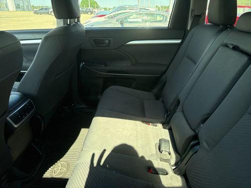 Predawn Gray Mica 2017 Toyota Highlander LE I4