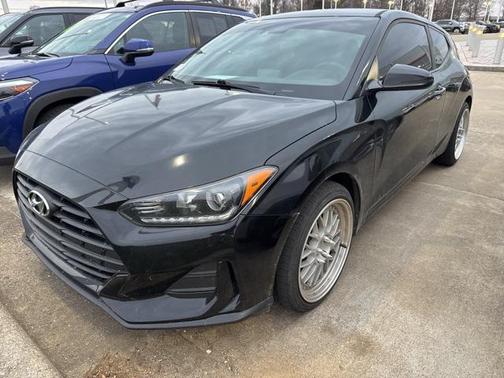 2019 Hyundai Veloster 2