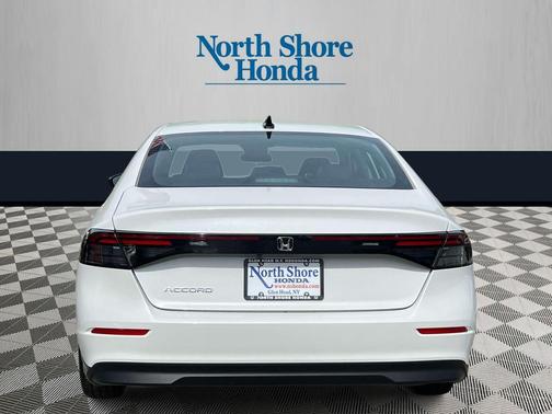 Platinum White Pearl 2025 Honda Accord SE