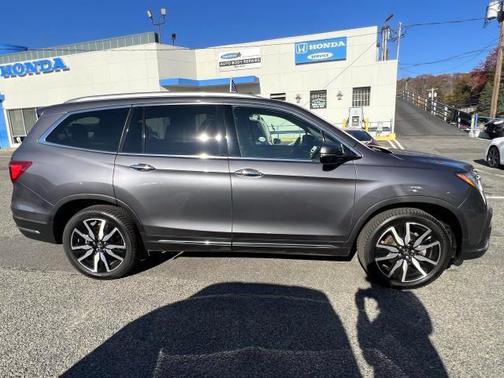 2021 Honda Pilot Touring 8-Passenger