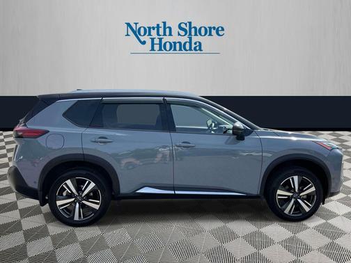 Boulder Gray Pearl 2022 Nissan Rogue Platinum