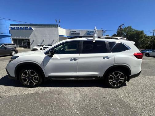 Crystal White Pearl 2024 Subaru Ascent Touring 7-Passenger