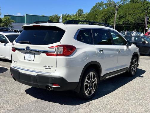 Crystal White Pearl 2024 Subaru Ascent Touring 7-Passenger
