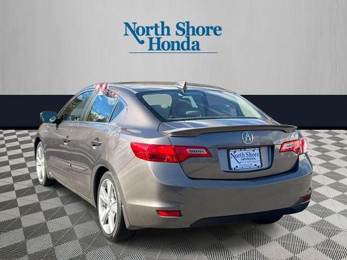 2013 Acura ILX 2.0L w/Premium Package