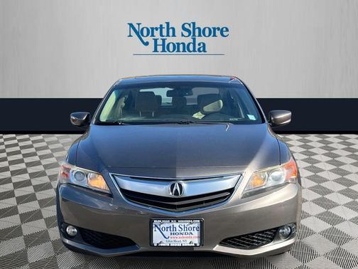 2013 Acura ILX 2.0L w/Premium Package