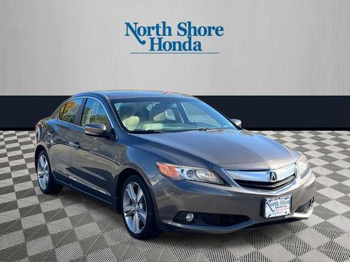 2013 Acura ILX 2.0L w/Premium Package