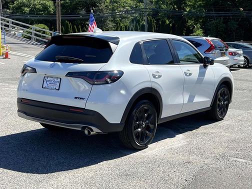 Platinum White Pearl 2025 Honda HR-V AWD Sport