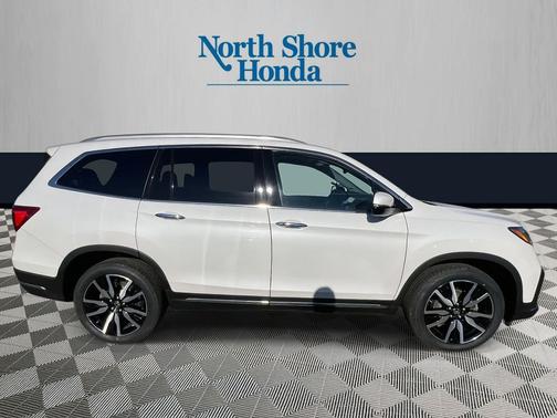 2022 Honda Pilot Touring 8-Passenger