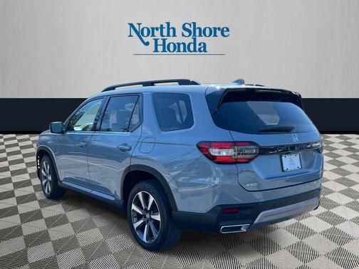 Gray 2023 Honda Pilot Touring 8-Passenger