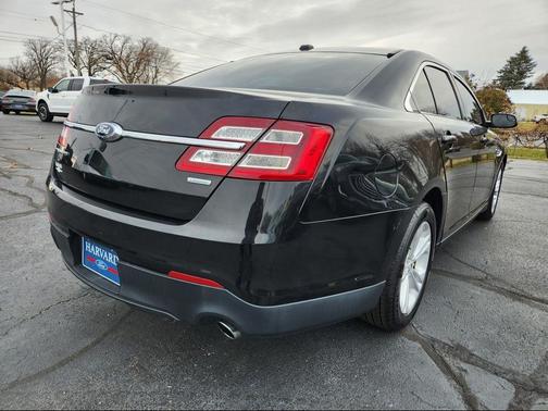 2015 Ford Taurus SE