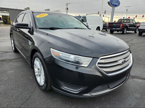 2015 Ford Taurus SE